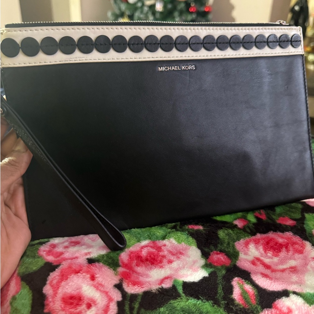 Michael Kors Black and Cream Wristlet